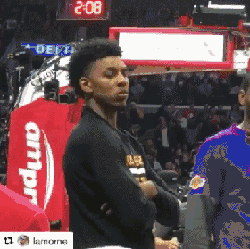 落后后侧翼 落后后侧翼